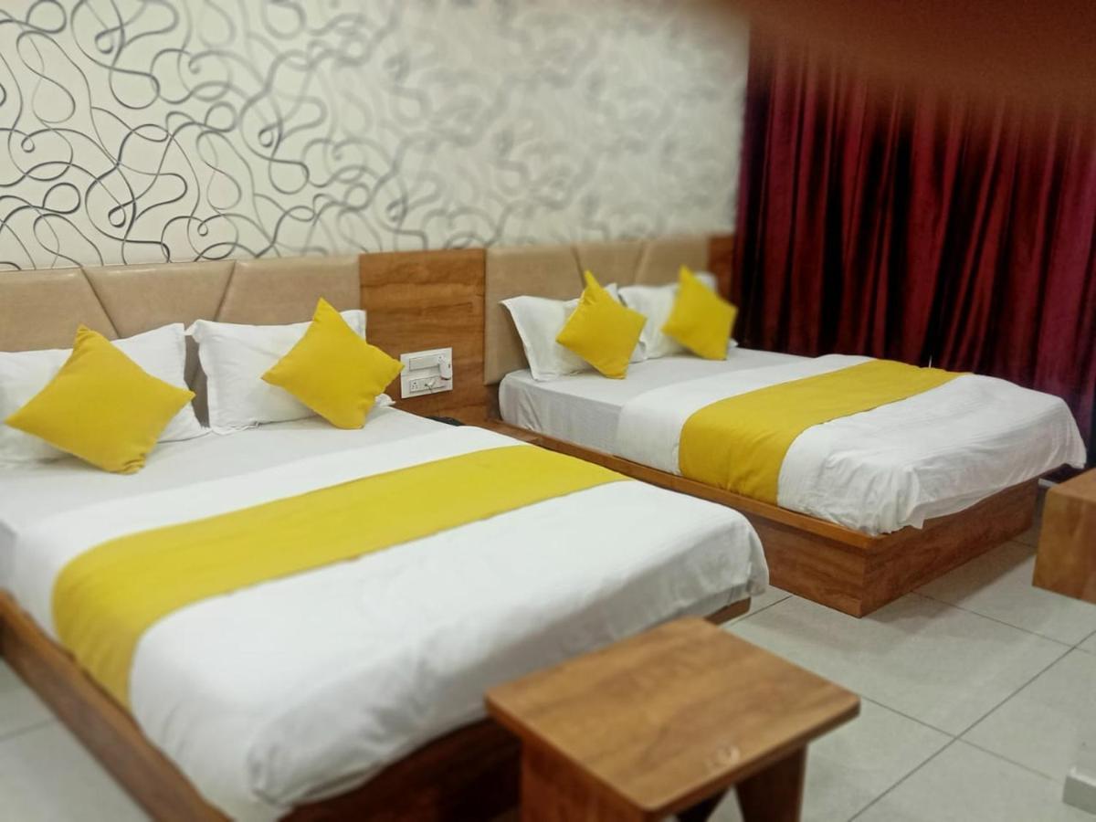 Hotel Dreamland Vadodara Exterior foto